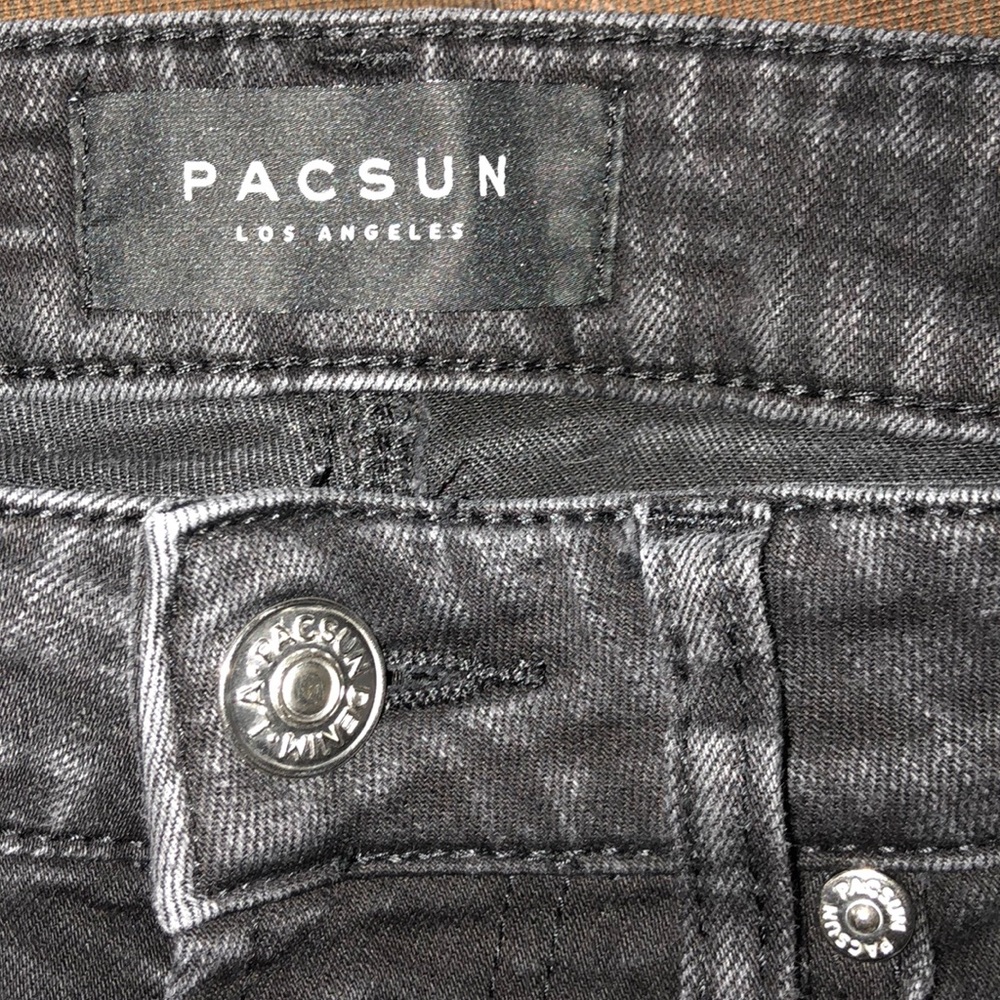 Black 30X32 “SKINNIEST” fit PACSUN denim jeans.